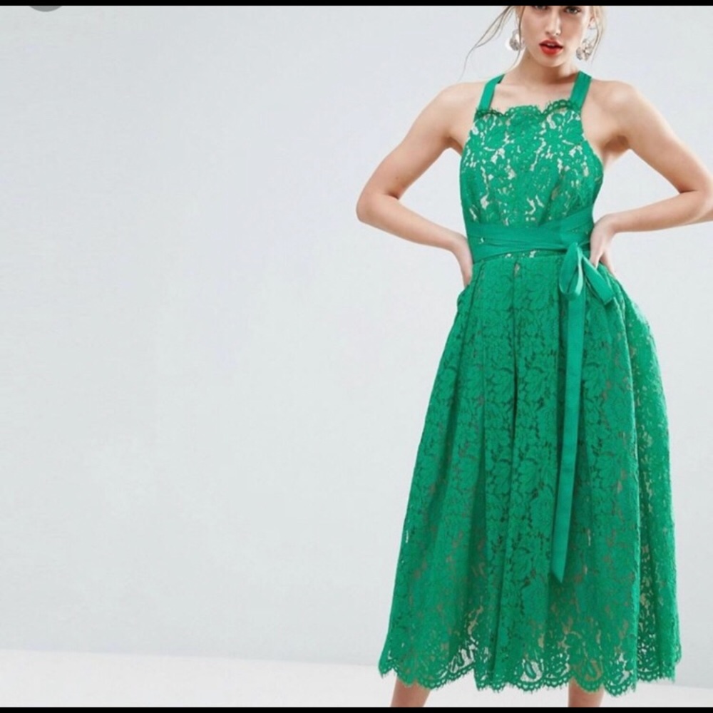 Lace Pinny Backless Dress